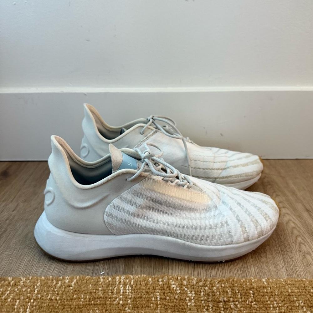 Saysh White Sneakers